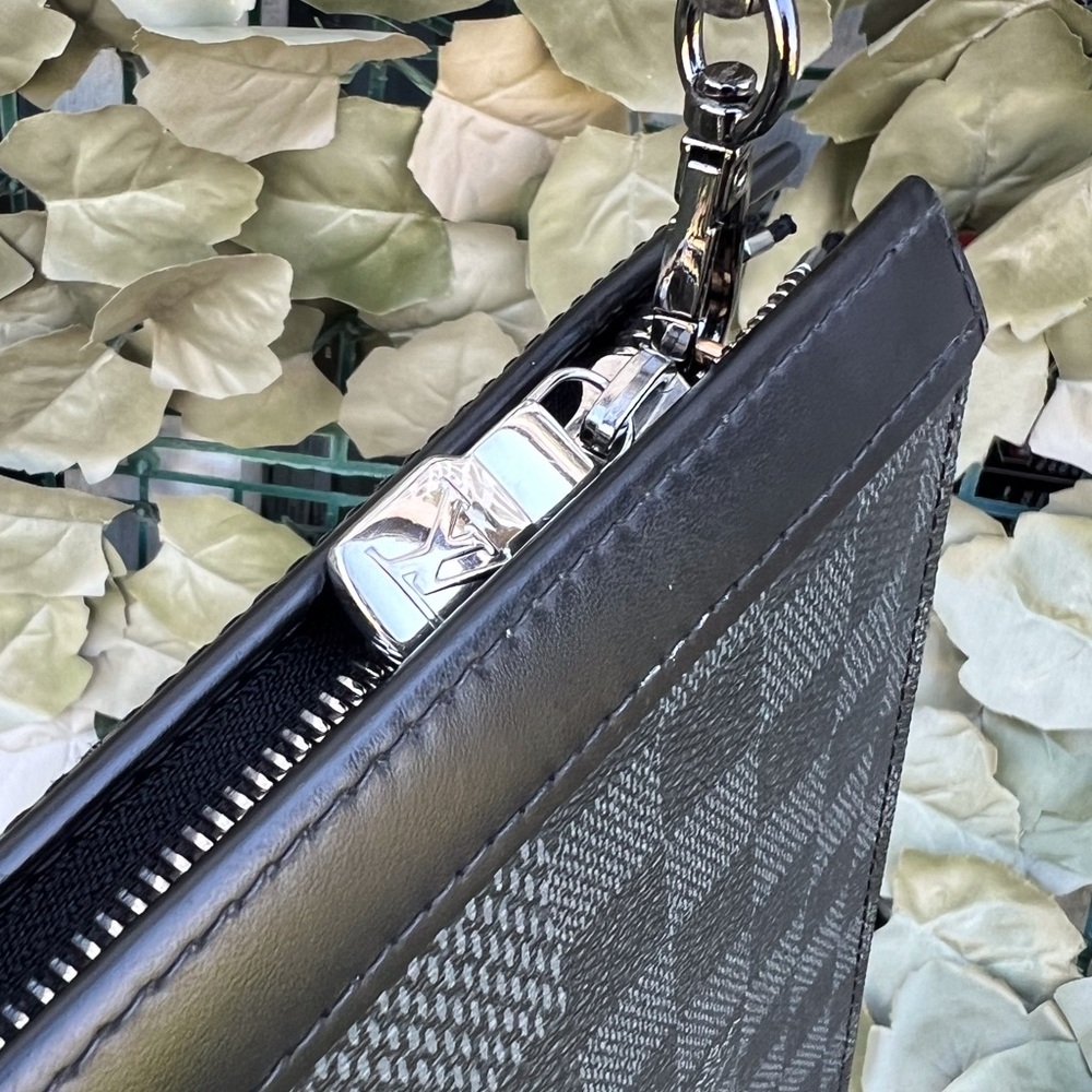 Men  LARGE POCHETTE ECLIPSE VOYAGE ZIPPER CLOSURE - Picture 7 of 10